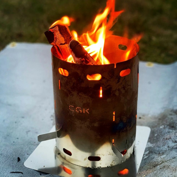 CGK 巻き薪ストーブ コンパクト ソロ用 ステンレス　15cm×20cm