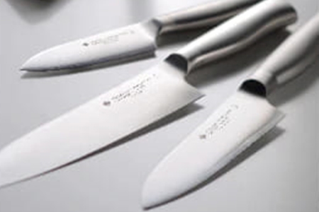 柳宗理デザイン　キッチンナイフ10cm、14cm、18cm　3本セット