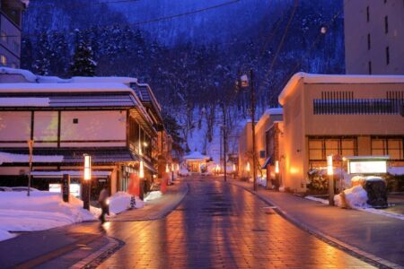 北海道の人気観光地「定山渓」の魅力を徹底解説